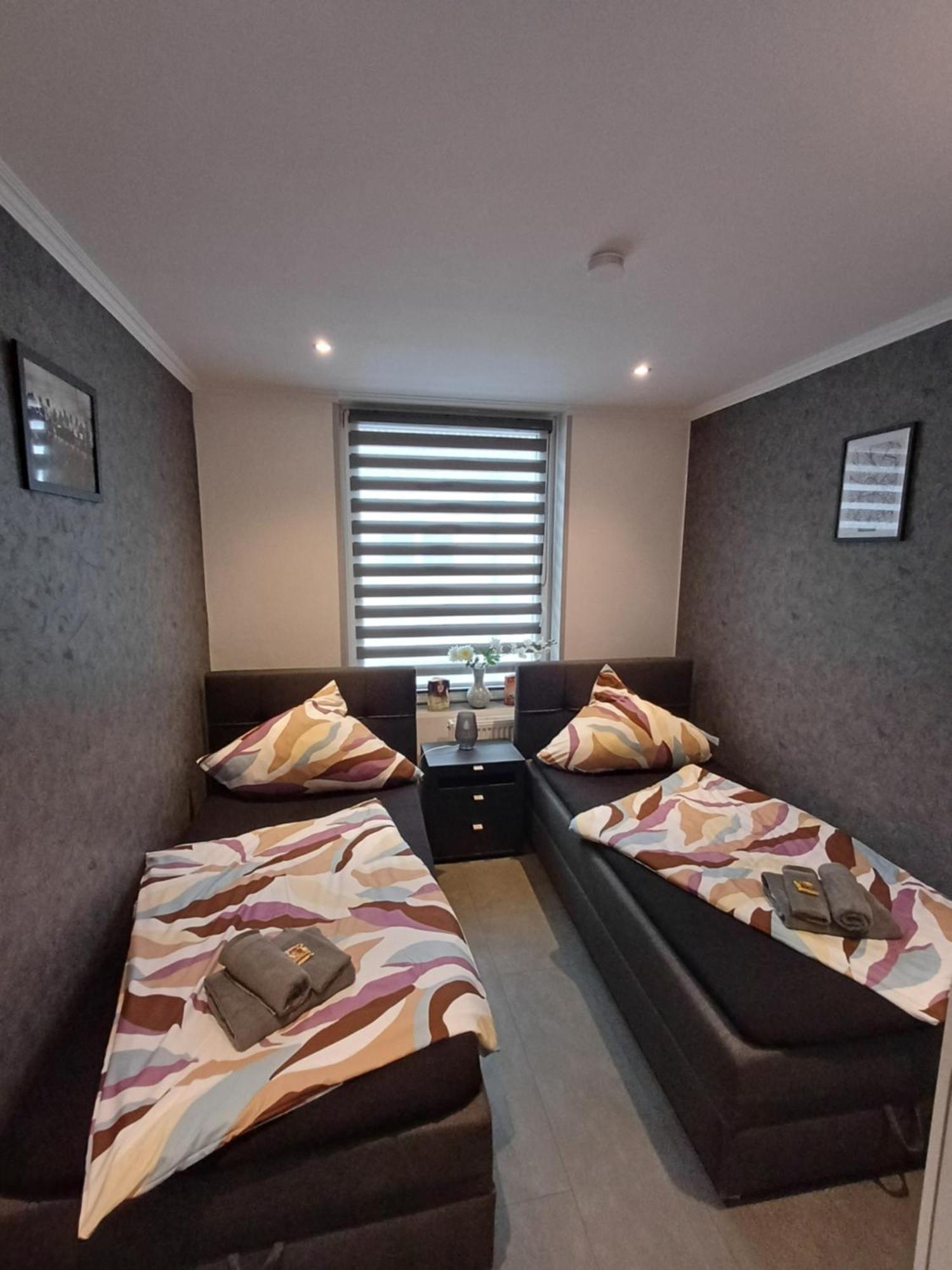Apartment 6 *